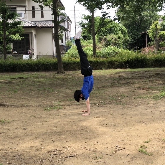 技解説 倒立 逆立ち のコツを解説 いっくん体操ブログ